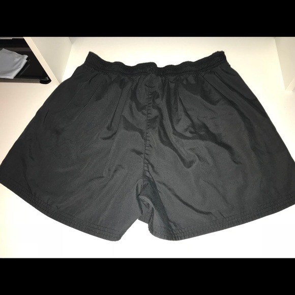 Nike shorts - Picture 2 of 3